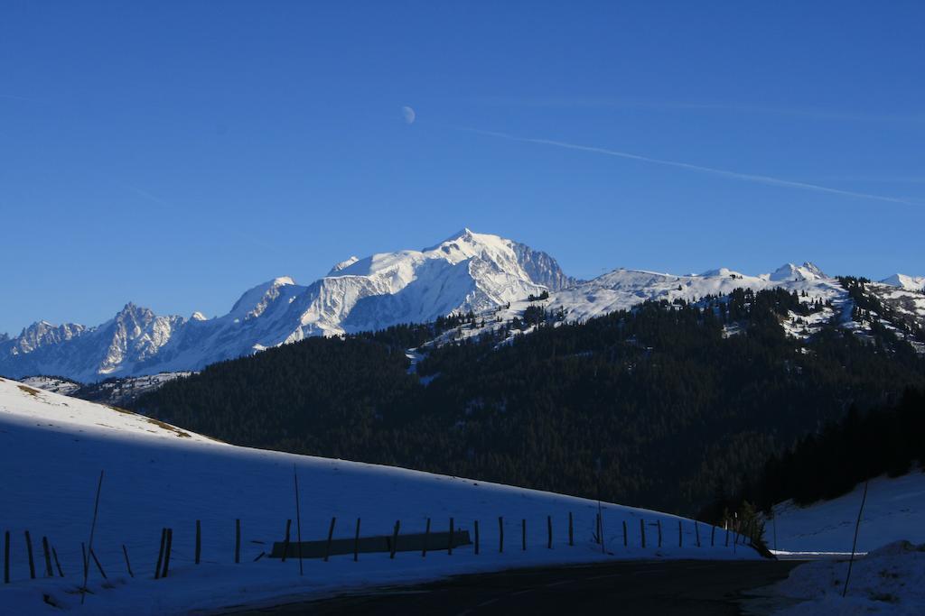 Les 4 Vallees Hotell Albertville Exteriör bild