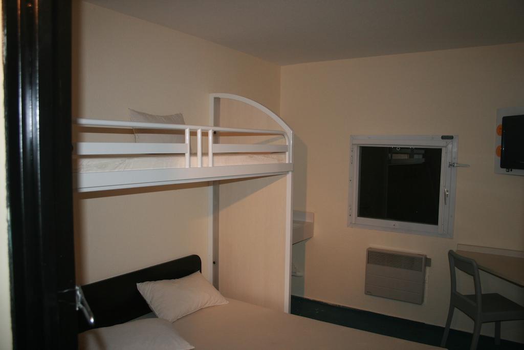 Les 4 Vallees Hotell Albertville Rum bild