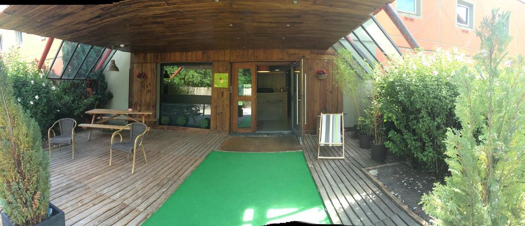 Les 4 Vallees Hotell Albertville Exteriör bild